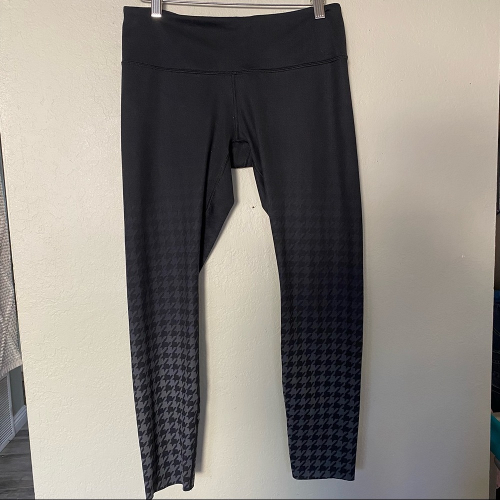 Lululemon leggings size 8